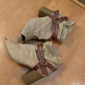 BOGO50%Authentic American heritage open toe heel10